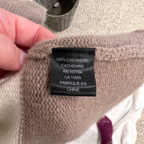 thick cashmere poncho/wrap. - Picture 3 of 3